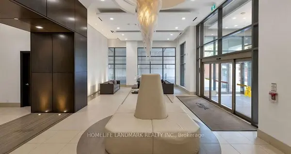 23 Glebe RD W #304, Toronto C03, ON M5P 0A1