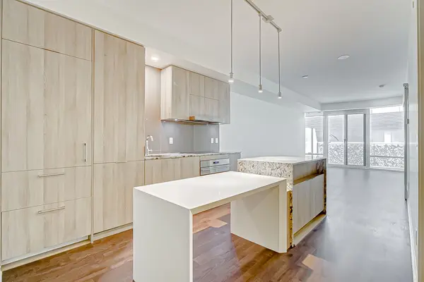 1 Bloor ST E #314, Toronto C08, ON M4W 0A8