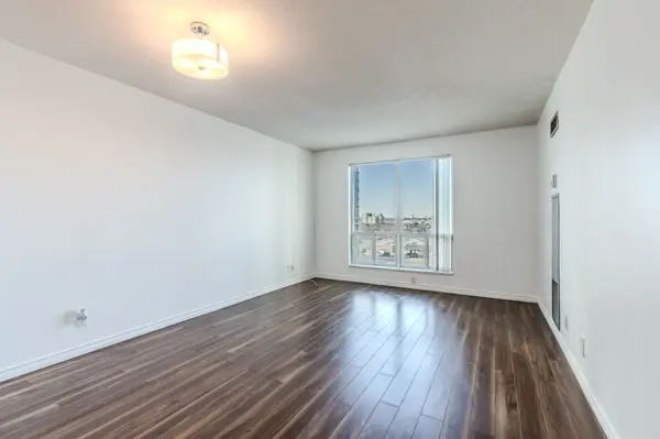 1 Lee Centre DR #1203, Toronto E09, ON M1H 3J2