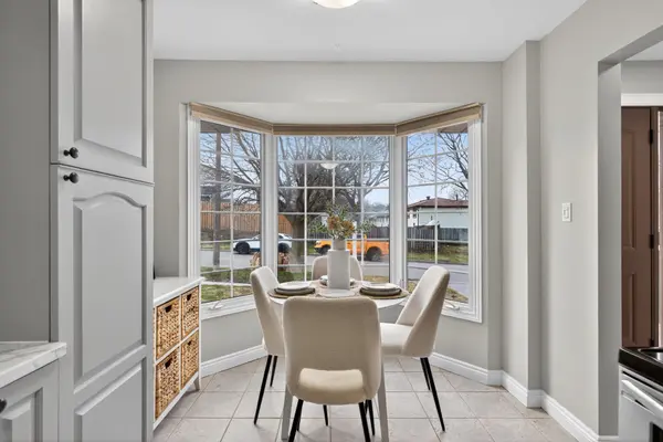 502 Sedan CRES, Oshawa, ON L1H 3G5