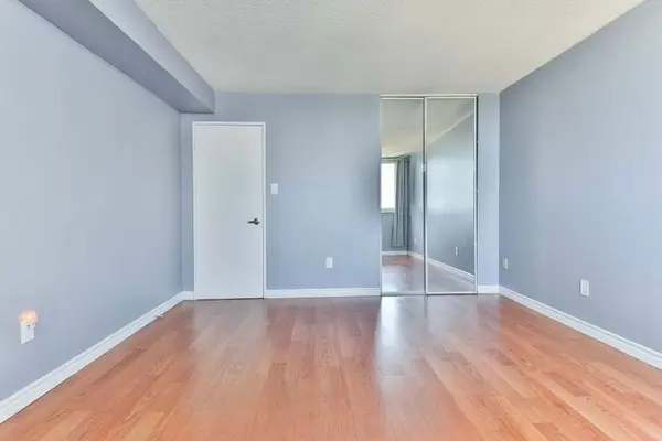 15 Sewells RD #1005, Toronto E11, ON M1B 3J7