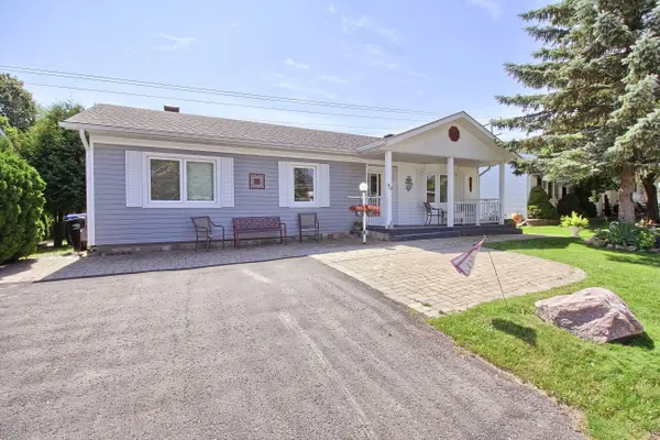 69 Corner Brook TRL, Innisfil, ON L9S 1N7