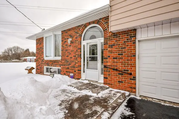 169 Oriole DR, East Gwillimbury, ON L9N 1G9