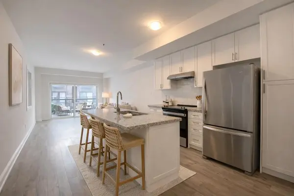 1770 Lawrence AVE W #2, Toronto W04, ON M6L 1C7