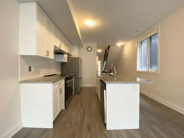 1770 Lawrence AVE W #2, Toronto W04, ON M6L 1C7