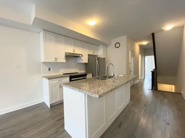 1770 Lawrence AVE W #2, Toronto W04, ON M6L 1C7