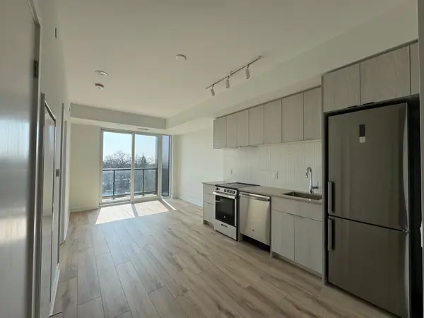 1660 Bloor ST #809, Toronto W02, ON M6P 0C6