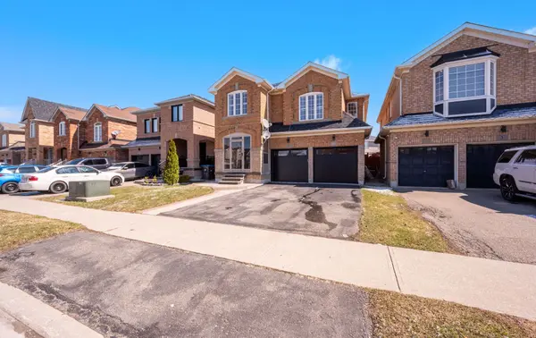 5 Thornbush BLVD, Brampton, ON L7A 3X9
