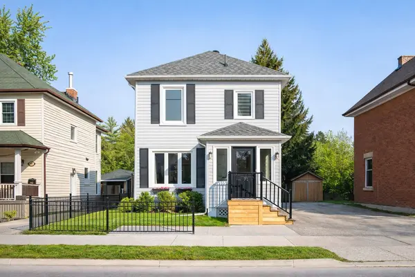 71 English ST, Brampton, ON L6X 1L5