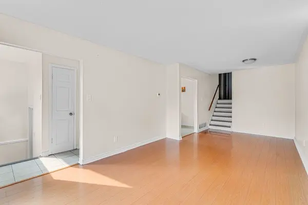 142 Mill ST N, Brampton, ON L6X 2P2