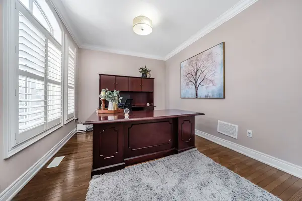 24 Haywood DR, Brampton, ON L6X 0W1