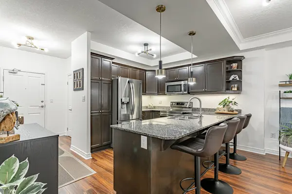 1030 Coronation DR #312, London North, ON N6G 0G5