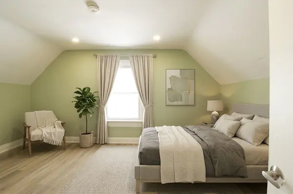 1243 Langmuir AVE #Second Floor, London East, ON N5W 2G2