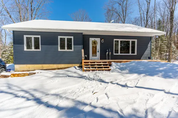 260 Mountain ST, Dysart Et Al, ON K0M 1S0