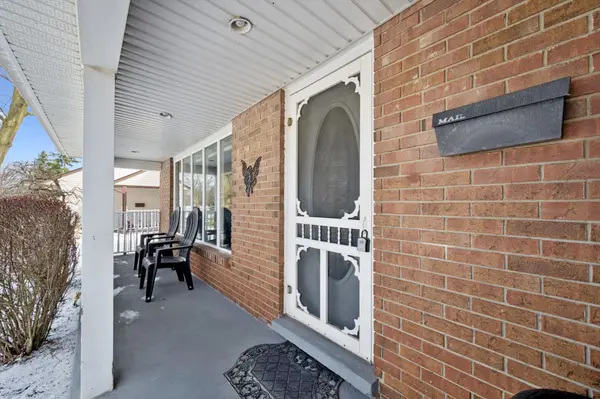 128 Westheights DR, Kitchener, ON N2N 1J9