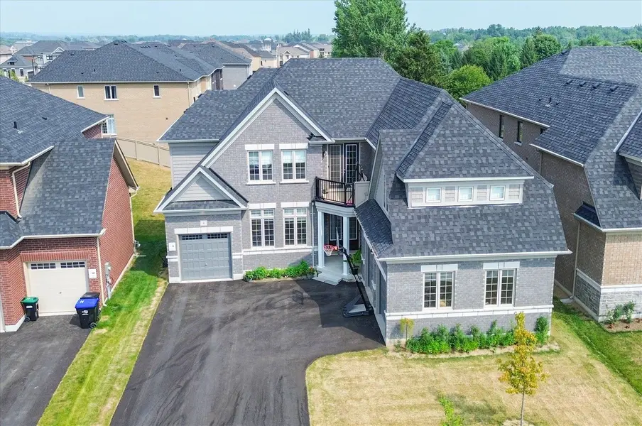 4 Emerald GRV, Adjala-tosorontio, ON L0G 1W0