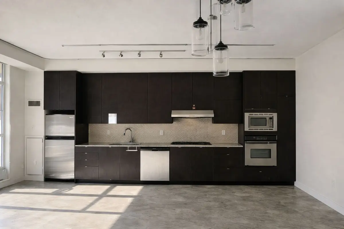 23 Brant ST #207, Toronto C01, ON M5V 2L5