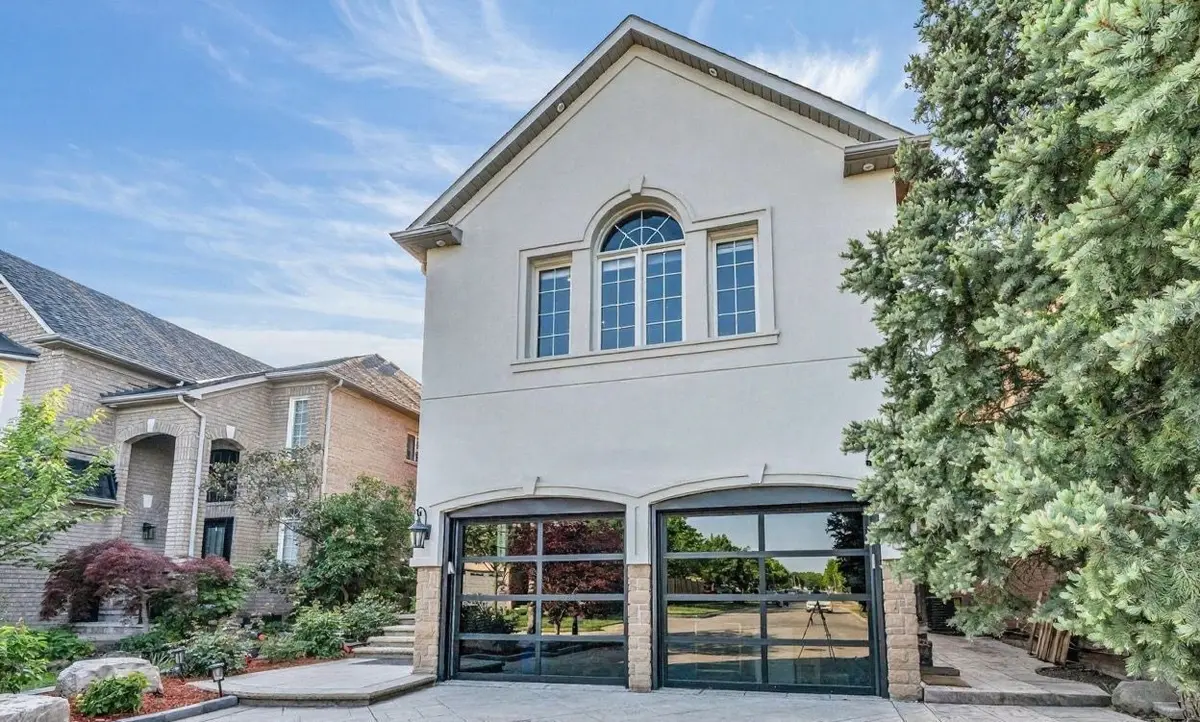 2293 Woodcrest DR, Oakville, ON L6M 4C5