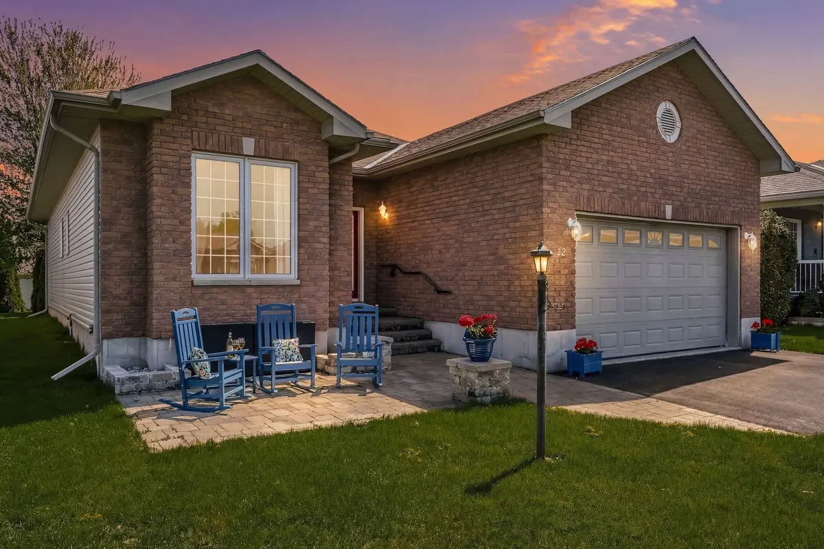 12 Aletha DR, Prince Edward County, ON K0K 3L0