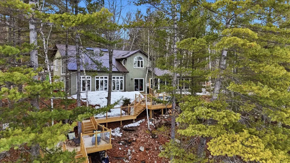 13 Mazinaw Heights RD N, Frontenac, ON K0H 1K0