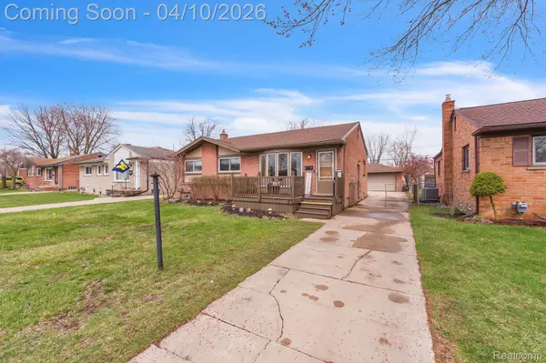 32700 Grandview AVE, Westland, MI 48186