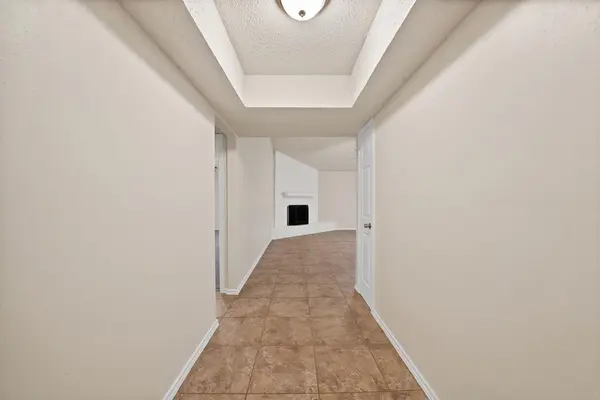 4807 Crestmont Court, Arlington, TX 76017