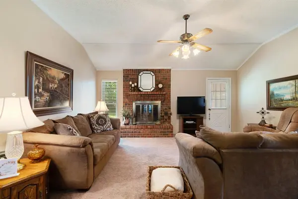 3440 Reno Drive, Paris, TX 75462