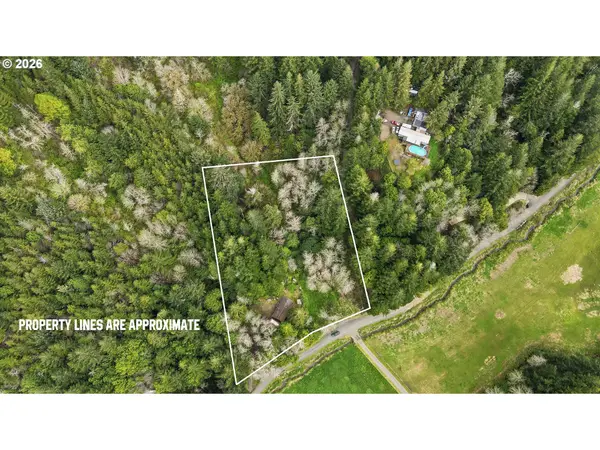 95007 NORTH WAY LN, North Bend, OR 97459