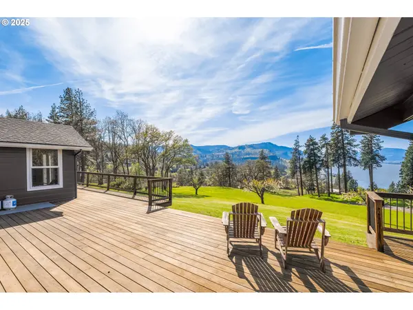 400 CHERRY HILL DR, Mosier, OR 97040