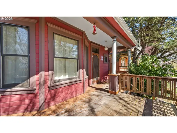 111 N MONROE ST, Portland, OR 97227