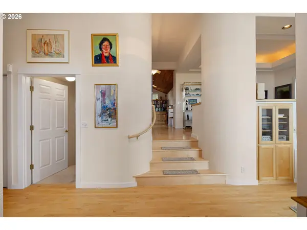 2634 SUNCREST AVE, Eugene, OR 97405