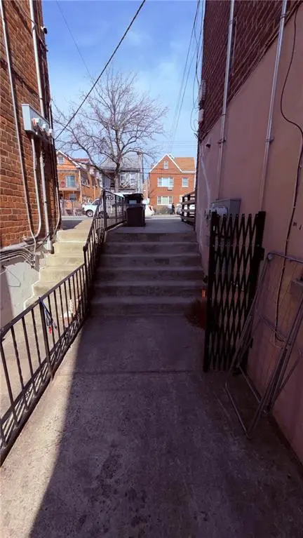 1957 Bogart AVE, Bronx, NY 10462