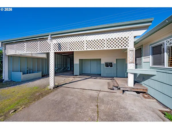 672 51ST ST, Springfield, OR 97478