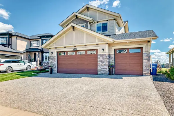 239 STONEMERE GN, Chestermere, AB T1X 0S1