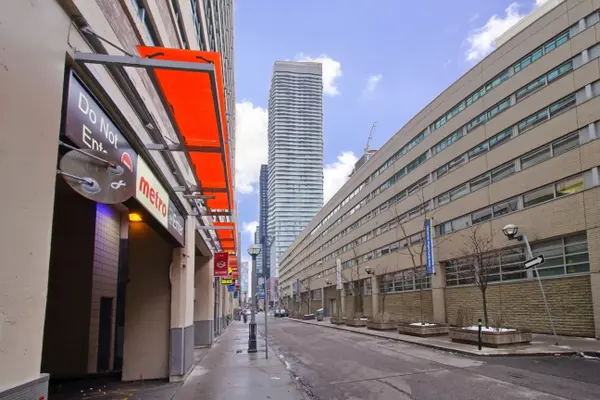 100 Dalhousie ST #804, Toronto C08, ON M5B 0C7