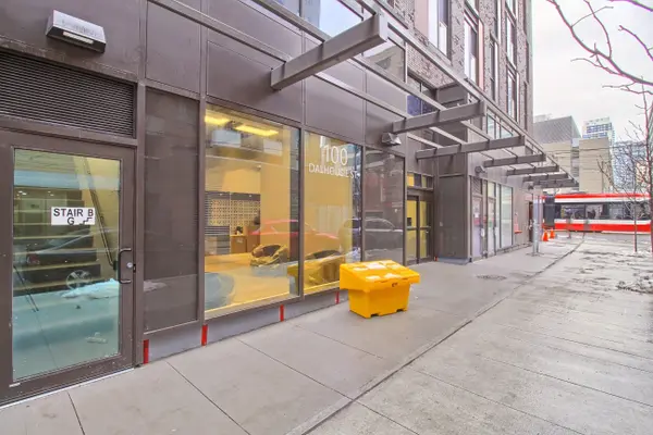 100 Dalhousie ST #804, Toronto C08, ON M5B 0C7