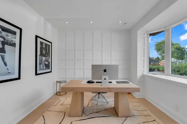 32 Almont RD, Toronto C06, ON M3H 3E3