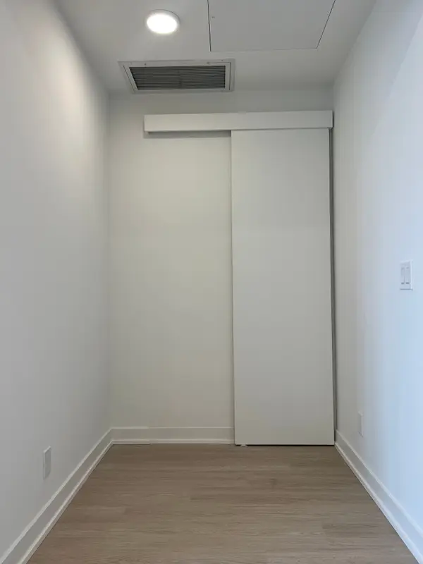 699 Sheppard AVE E #908, Toronto C15, ON M2K 0J5