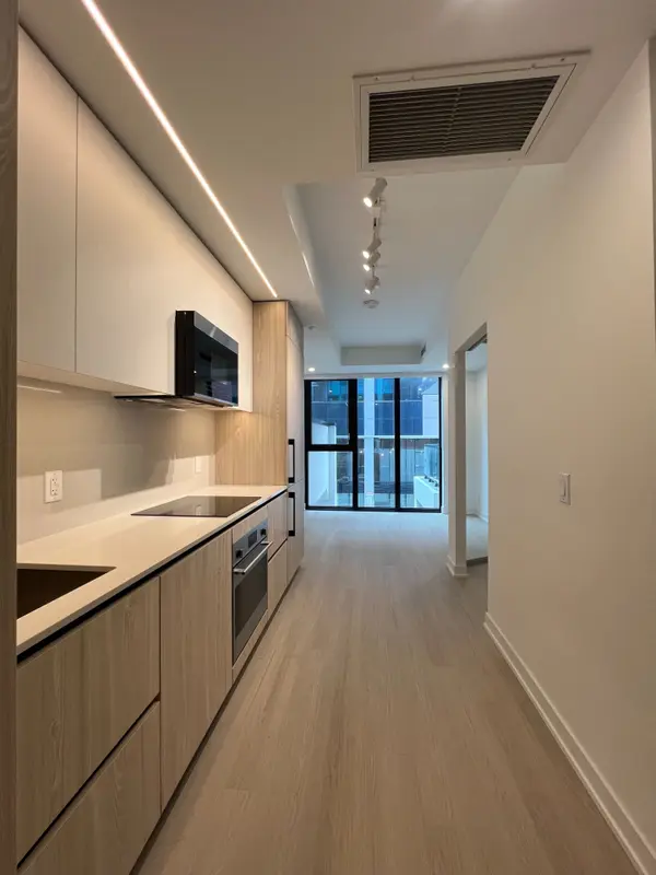 699 Sheppard AVE E #218, Toronto C15, ON M2K 0J5