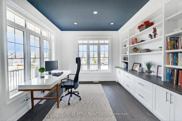 29 Rothwell ST, Aurora, ON L4G 0V6