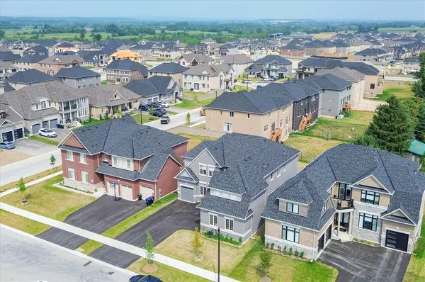 4 Emerald GRV, Adjala-tosorontio, ON L0G 1W0