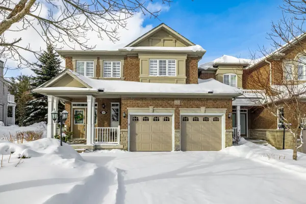 48 Stonecliffe CRES, Aurora, ON L4G 7Z6