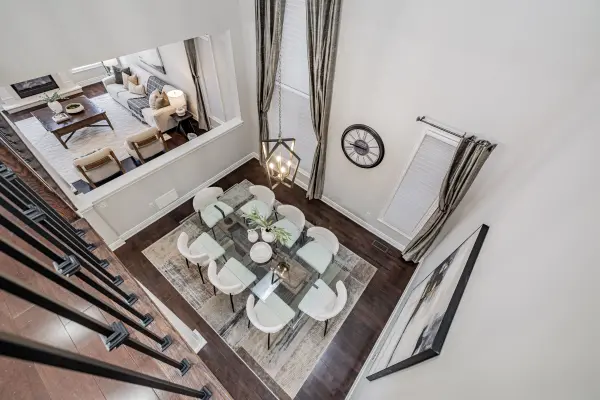 48 Stonecliffe CRES, Aurora, ON L4G 7Z6