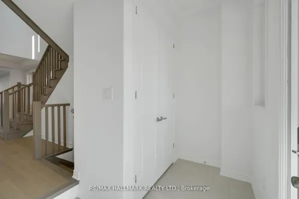 626 Newlove ST, Innisfil, ON L9S 0R9