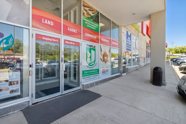 140 Holland ST #3, Bradford West Gwillimbury, ON L3Z 1R7