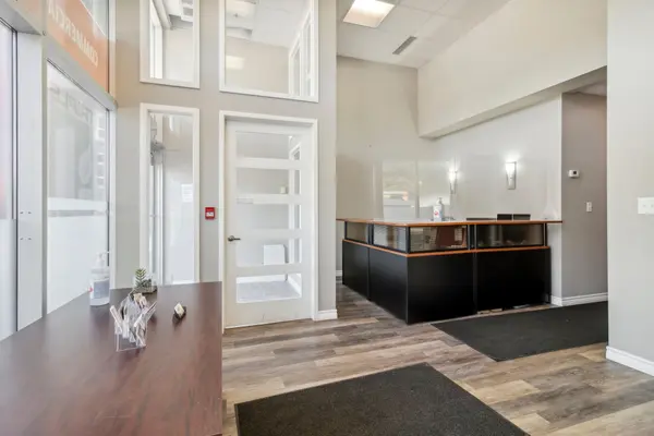 140 Holland ST #3, Bradford West Gwillimbury, ON L3Z 1R7