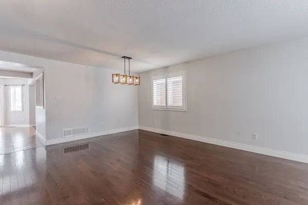 81 Sproule DR, Barrie, ON L4N 0X5