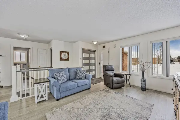 66 Coleman DR, Barrie, ON L4N 0N9