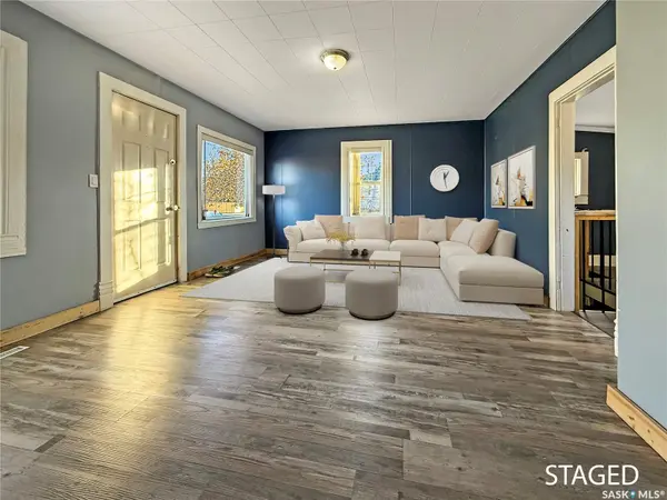 240 8th AVENUE NE, Swift Current, SK S9H 2P4