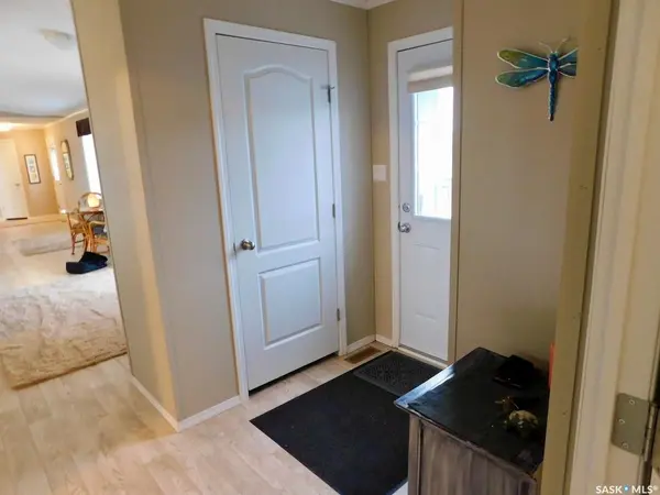 7-9 Allard BAY, Gravelbourg, SK S0H 1X0